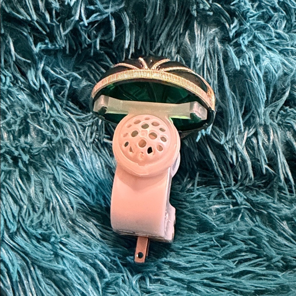Bath and body works holiday plug in diffuser - Picture 5 of 8